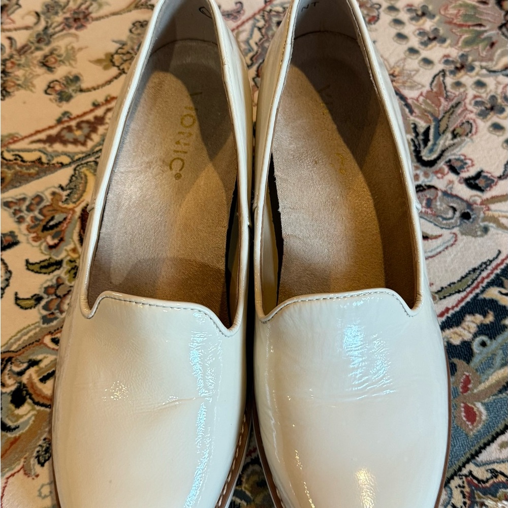 Vionic Cream Platform Shoes - image 4